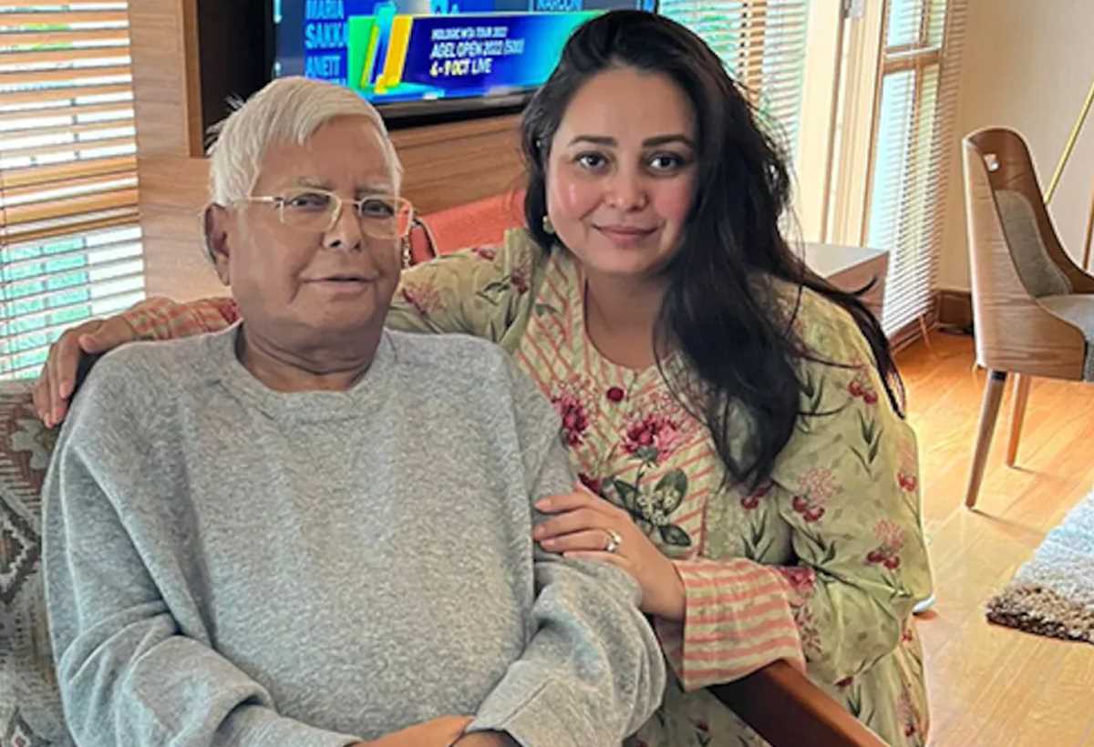 सीबीआई एक्शन पर लालू यादव की बेटी रोहिणी ने जताई नाराजगी, बोली, बर्दाश्त के बाहर